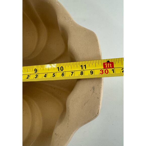 The Pampered Chef Family Heritage Collection Stoneware 10" Fluted Bundt Pan - Picture 3 of 7